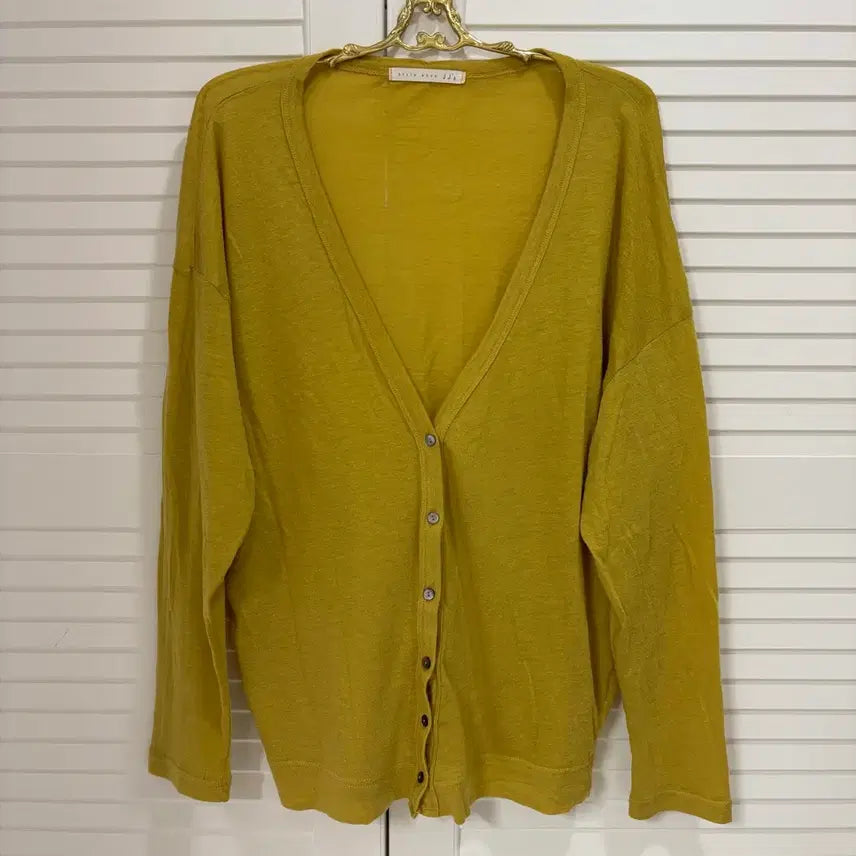 [BUNJANG] Mustard Yellow Lightweight Cardigan / 반택포) 간절기 가디건 머스타드 컬러 얇은 가디건