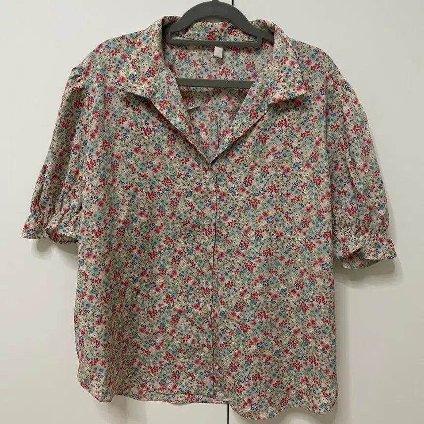 [BUNJANG] Loose Fit Flower Blouse / 새제품) 루즈핏 플라워 블라우스