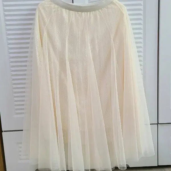 [BUNJANG] Ivory Tulle Skirt / 반짝이는 아이보리 튤 샤스커트 시착만해봄