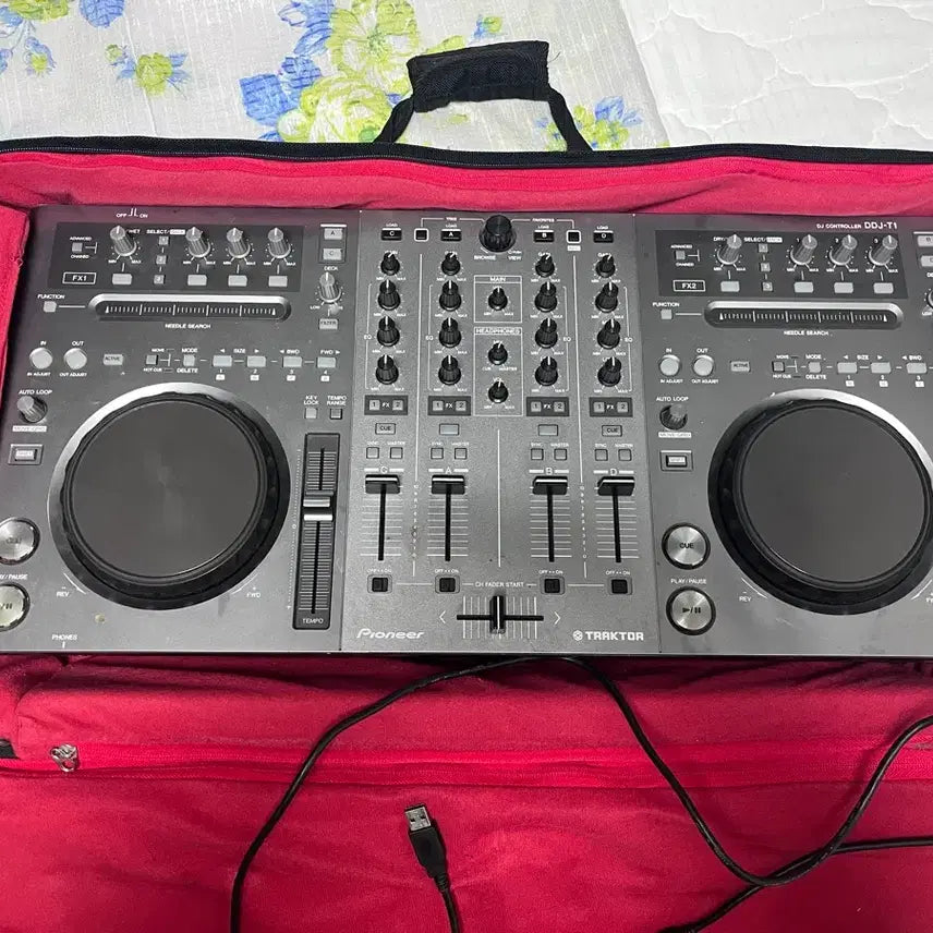 [BUNJANG] Pioneer DDJ-T1 Traktor DJ Controller / 파이오니아 Pioneer DDJ-T1 Traktor DJ 컨트롤러