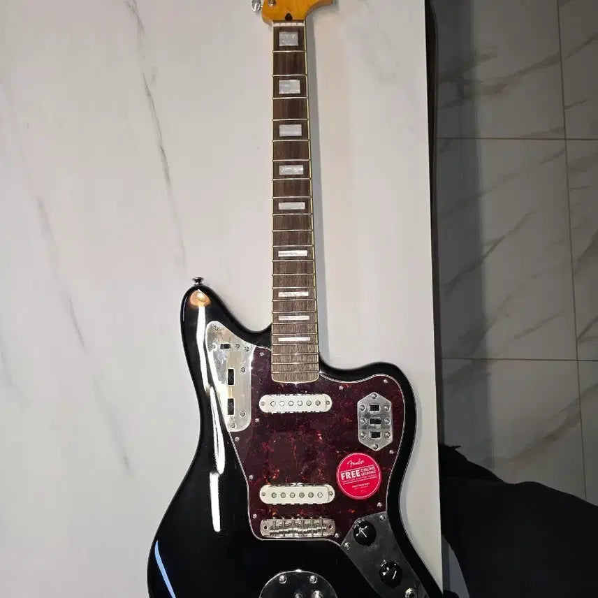 [BUNJANG] Squier Classic Vibe Jaguar Guitar / 스콰이어 클래식 바이브 재규어