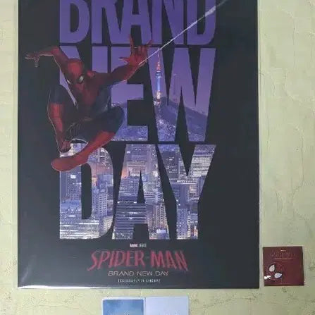 [BUNJANG] Spiderman Pet Poster Pin Badge Set / 2개 세트) 스파이더맨 pet 포스터 핀뱃지 세트 굿즈 특전