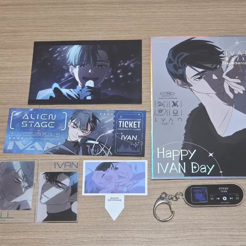 [BUNJANG] AStage Evan Goods Bundle Set / 에이스테 이반 굿즈 일괄 양도(티켓, 색지, 키링, 아크릴스탠드,엽서)