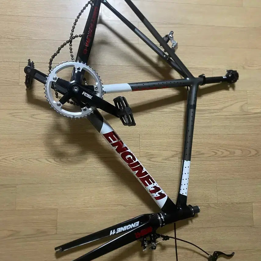 [BUNJANG] Engine11 Crit.D Red Charcoal Frameset (M Size) / 엔진11 크릿디 레드차콜 프레임셋 판매