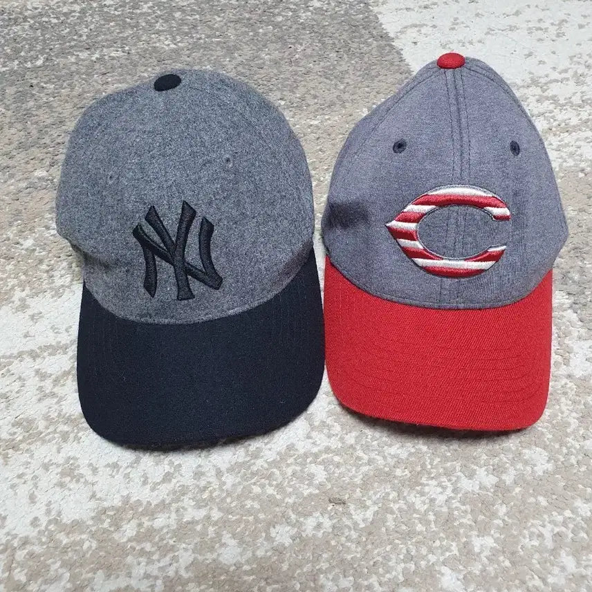 [BUNJANG] MLB Flexfit Cap 2-Set (Gray/Black, Gray/Red) / 정품 MLB 플렉스핏 모자 2종 세트 (XS-S / 55사이즈) 판매합니다