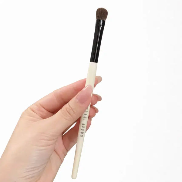 [BUNJANG] Bobbi Brown Eyeshadow Brush New / 바비브라운 아이섀도우 브러쉬 새제품