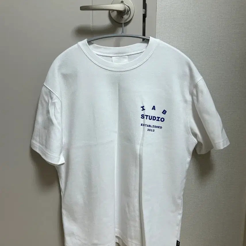 [BUNJANG] IAB Studio Short Sleeve T-shirt M / 아이앱 스튜디오 반소매 티셔츠 M