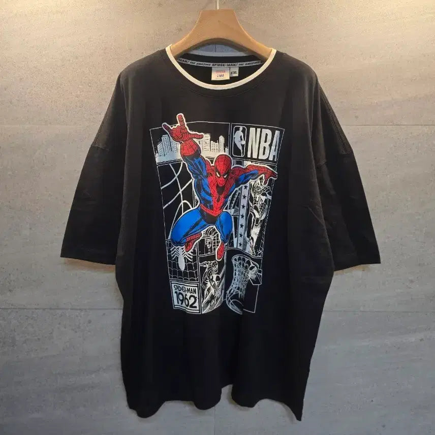 [BUNJANG] Spider-Man x NBA Collaboration Graphic T-Shirt XXL / 스파이더맨 x NBA 콜라보 반팔티. 미착!
