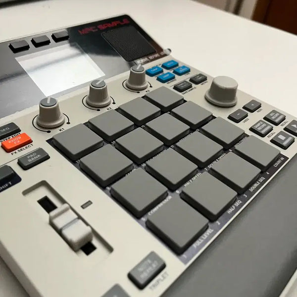 [BUNJANG] Akai MPC Sample (Opened) / AKAI MPC SAMPLE 아카이 엠피씨 샘플 단순개봉