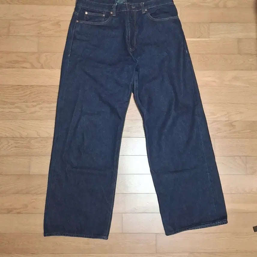 [BUNJANG] Outstanding Selvedge Denim Pants Wide Straight Fit L / 아웃스탠딩 셀비지 데님 팬츠 L