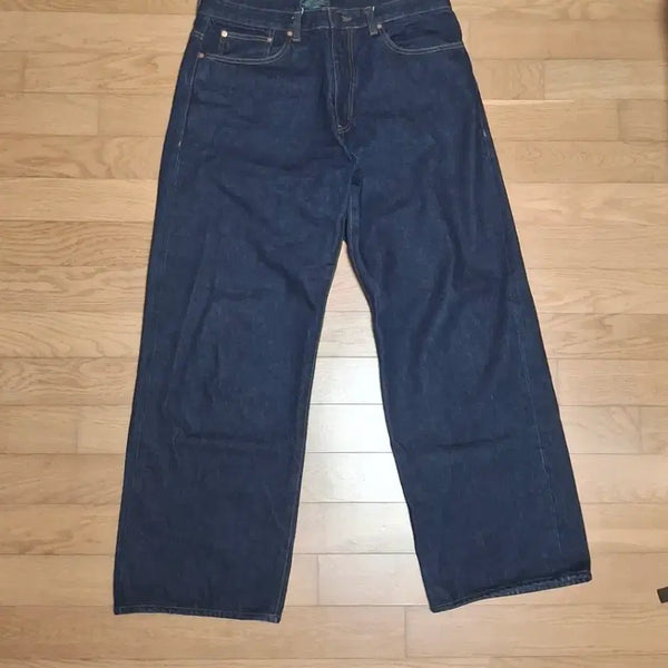 [BUNJANG] Outstanding Selvedge Denim Pants Wide Straight Fit L / 아웃스탠딩 셀비지 데님 팬츠 L
