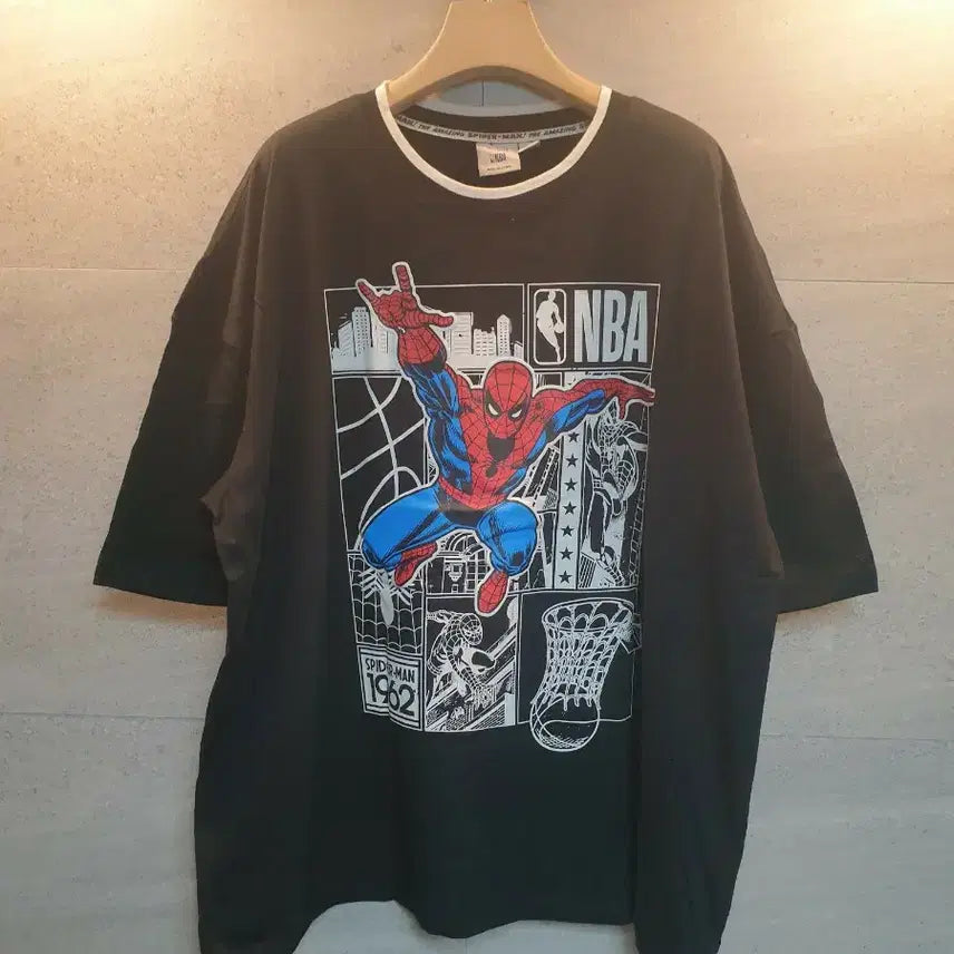 [BUNJANG] Marvel Spider-Man x NBA Collaboration Short Sleeve T-Shirt / 마블 스파이더맨 x NBA 콜라보 반팔티.