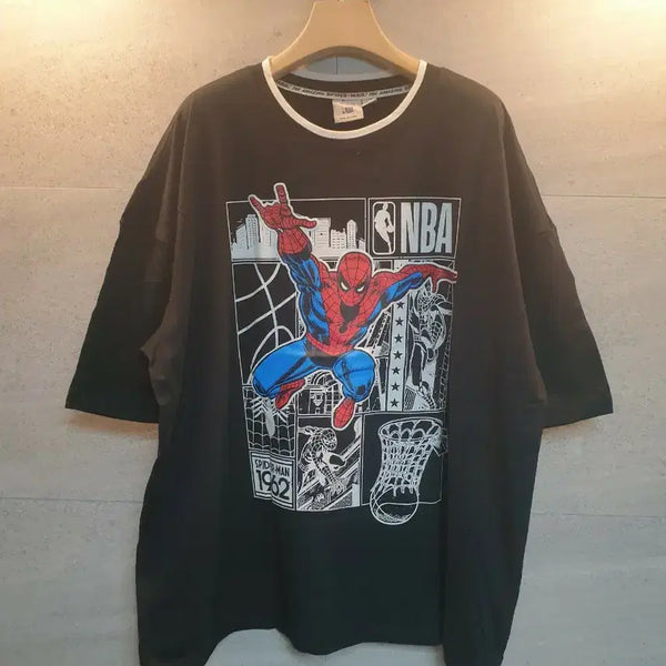 [BUNJANG] Marvel Spider-Man x NBA Collaboration Short Sleeve T-Shirt / 마블 스파이더맨 x NBA 콜라보 반팔티.