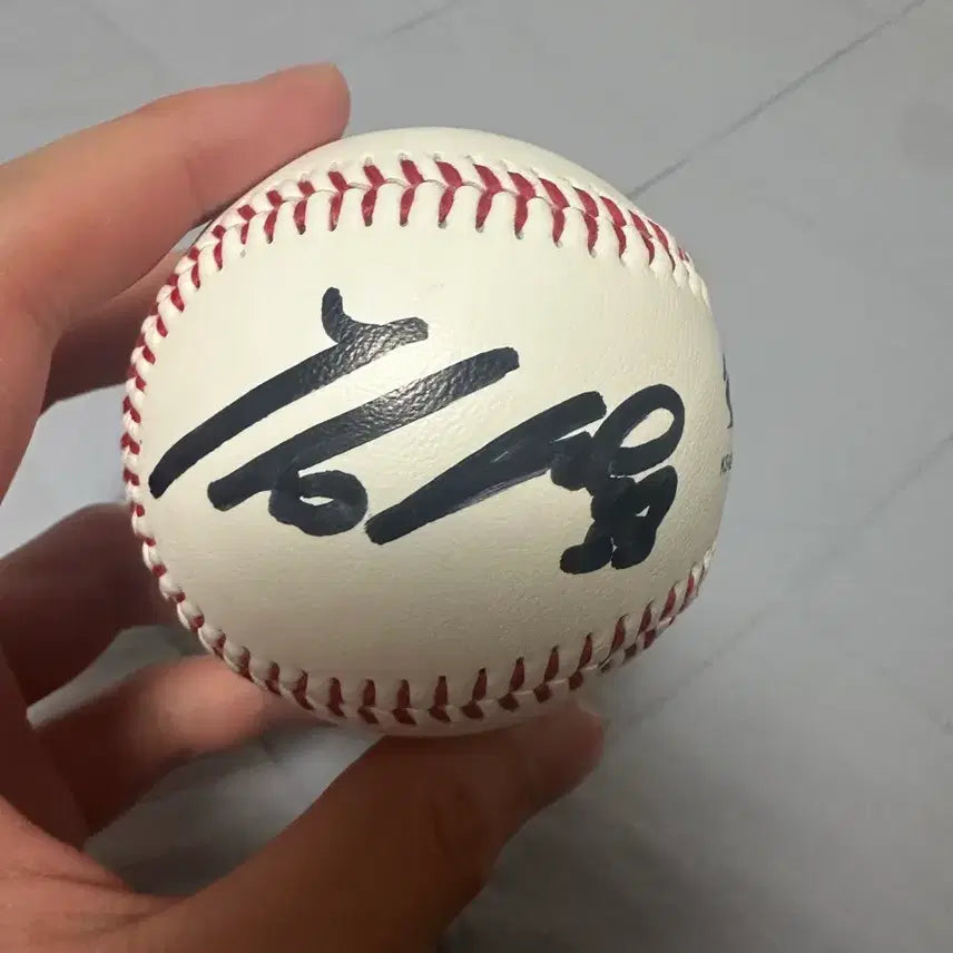 [BUNJANG] Doosan Bears Kim In-tae Autographed Baseball / 두산베어스 김인태 싸인볼