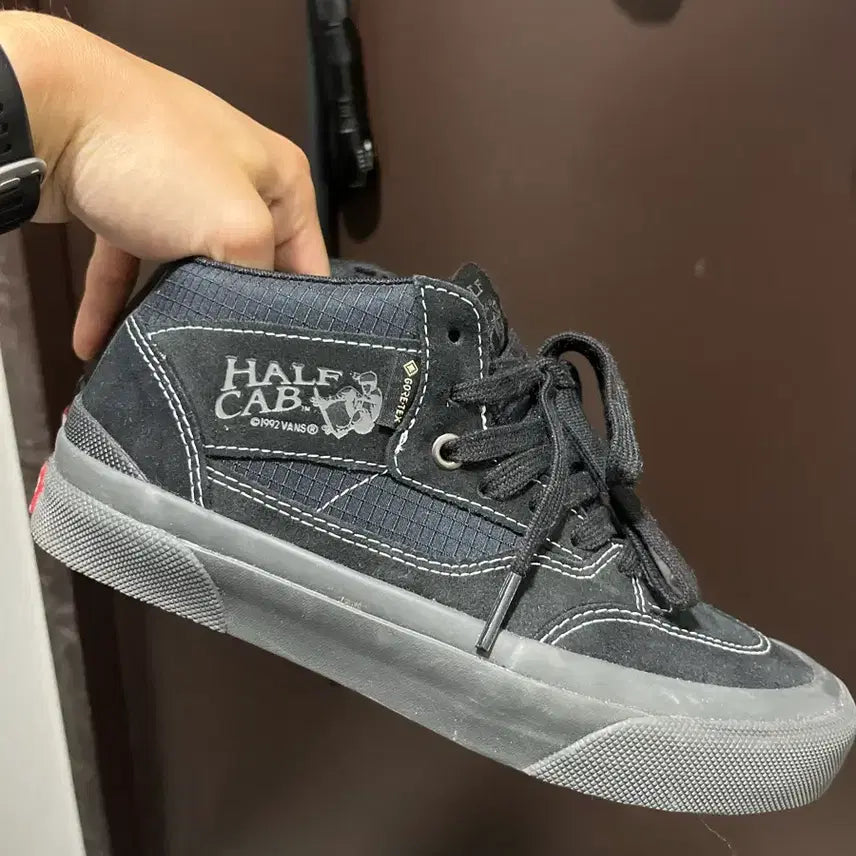 [BUNJANG] Vans Skate Half Cab Gore-Tex Sneakers / [230] 반스 스케이트 하프캡 고어텍스