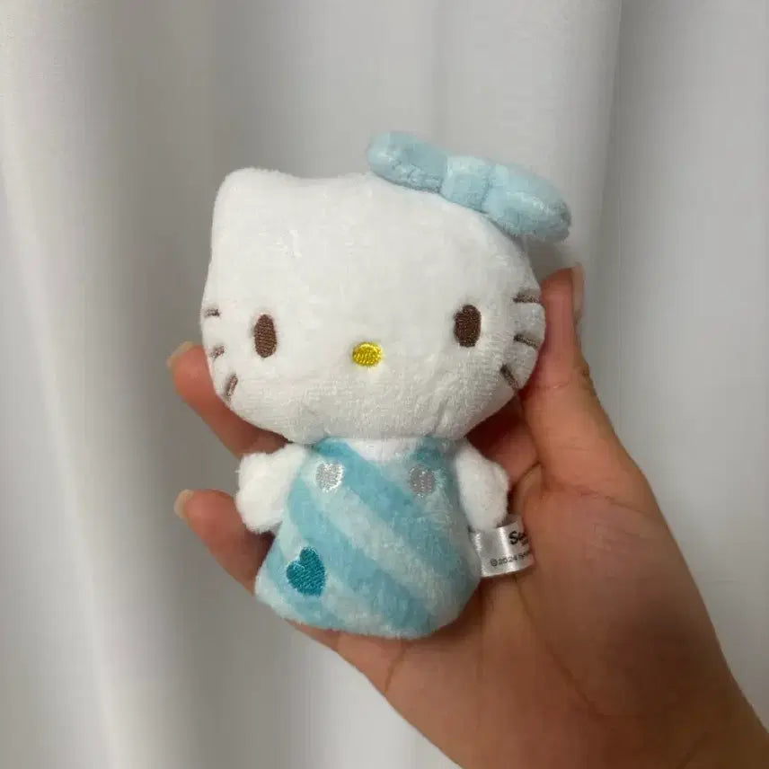 [BUNJANG] Hello Kitty Finger Doll Keychain / 키티 손가락 인형 키링