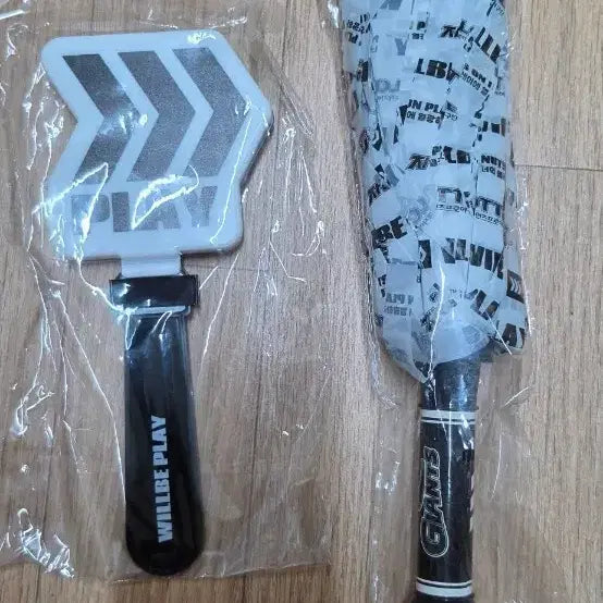 [BUNJANG] Lotte Giants Will Be Play Clapper + Newspaper Cheer Stick Set / 롯데자이언츠 윌비플레이 짝짝이+신문지응원봉