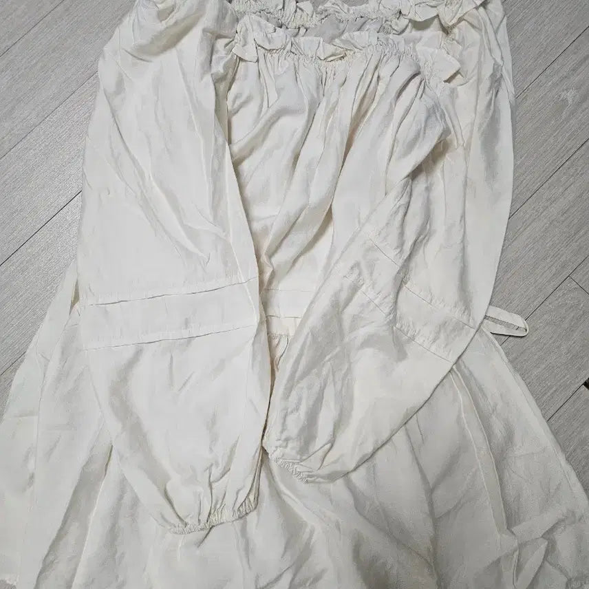 [BUNJANG] Maybe Baby One-Piece Dress / 메이비베이비 원피스