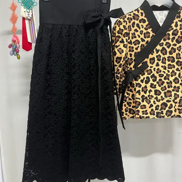 [BUNJANG] Handmade Black Lace Skirt (One Size) / 레이스 허리치마(핸드메이드 새상품)
