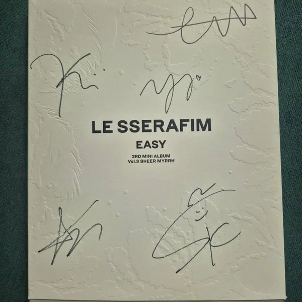 [BUNJANG] Le Sserafim 3rd Album Easy Signed Album / 르세라핌 3집 이지 친필싸인