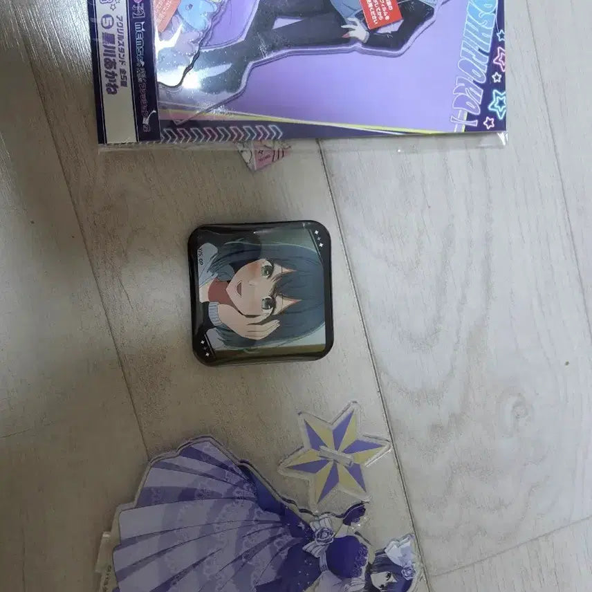 [BUNJANG] Oshi no Ko Akane Acrylic Stand & Badge Bundle Set / 최애의아이 아카네 굿즈 일괄 팝니다.