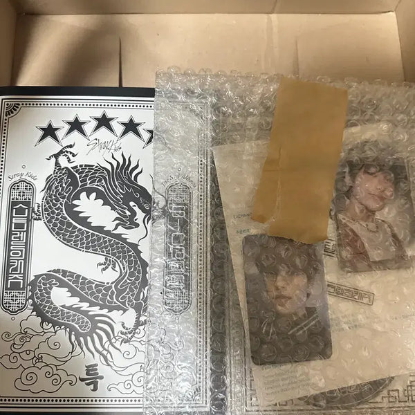 [BUNJANG] Stray Kids Seungmin I.N Album POB Included / 스트레이키즈 특 앨범 판매