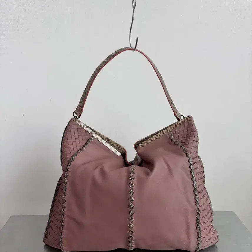 [BUNJANG] Bottega Veneta Intrecciato Pink Python Leather Bag / 보테가 베네타 인트레치아토 핑크 파이톤