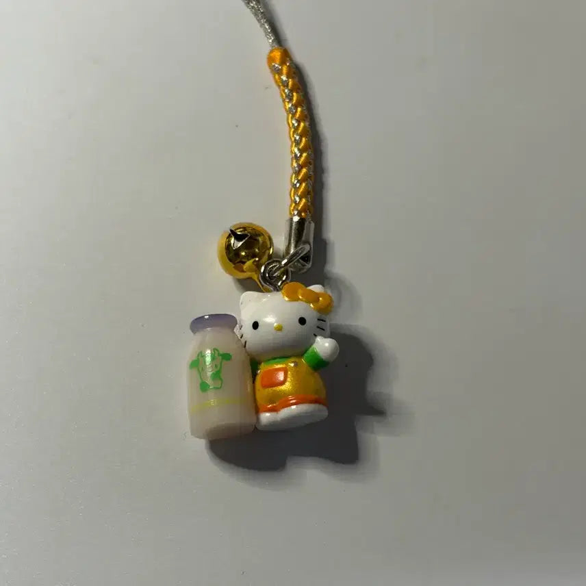 [BUNJANG] Hello Kitty Gotochikiti Ikao Green Ranch Milk Strap / [희귀] 헬로키티 고토치키티 이카호 그린목장 우유 스트랩