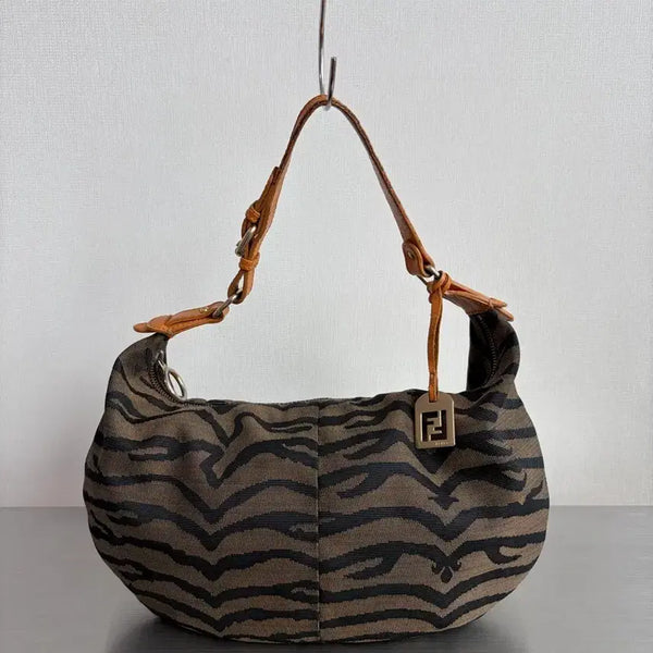 [BUNJANG] Fendi Tobacco Zucca Chef Hobo Bag / 희귀 펜디 토바코 주카 셰프 호보백