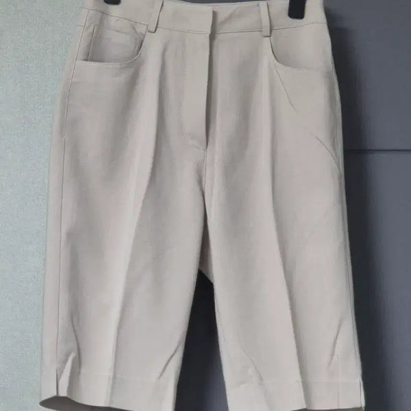 [BUNJANG] Side Slit Bermuda Shorts / 밑단 트임 5부 버뮤다 슬랙스