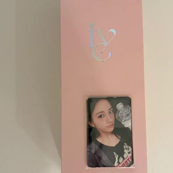 [BUNJANG] IVE Official Light Stick Ver. 2 / (사용X) 아이브 응원봉 ver.2 아이해봉