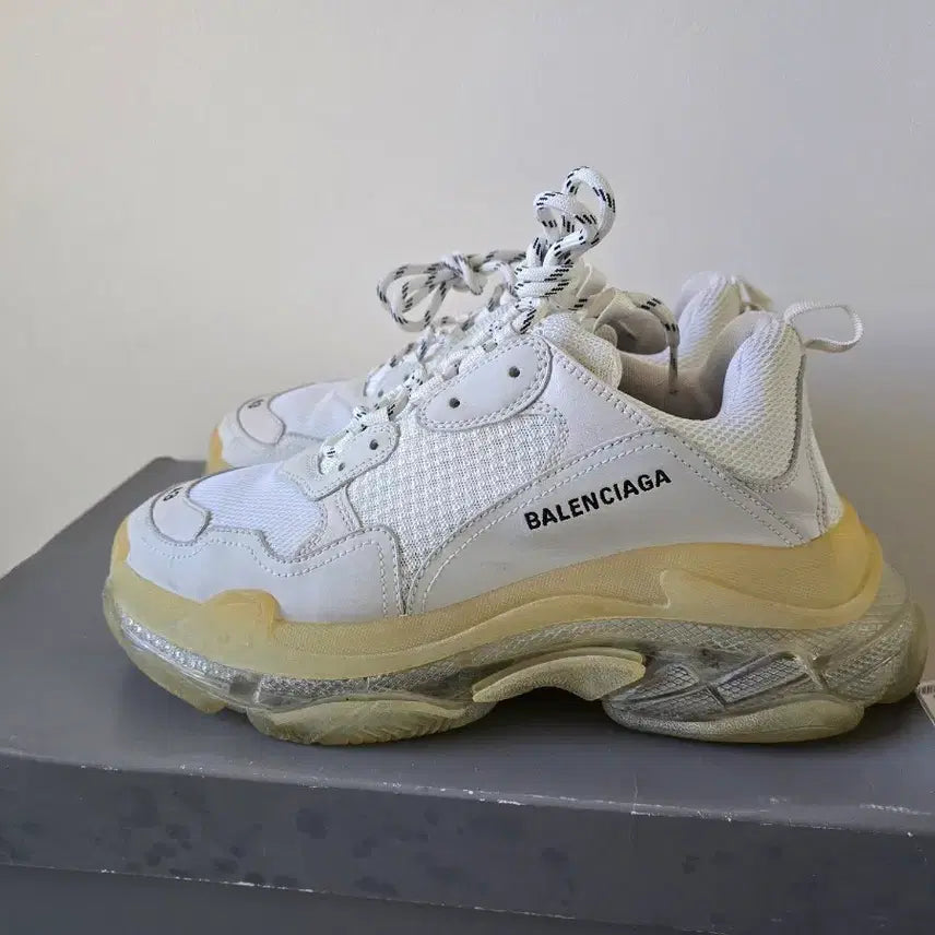 [BUNJANG] Balenciaga Triple S White Size 43 (280mm) Sneakers / 발렌시아가 트리플S 화이트 43사이즈(280)