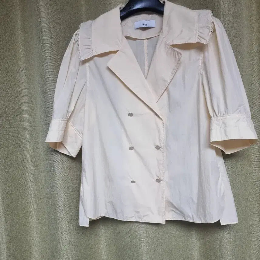 [BUNJANG] JJ-RO Double Button Frill Blouse Yellow / jj-ro더블 버튼 프릴 블라우스 엘로우
