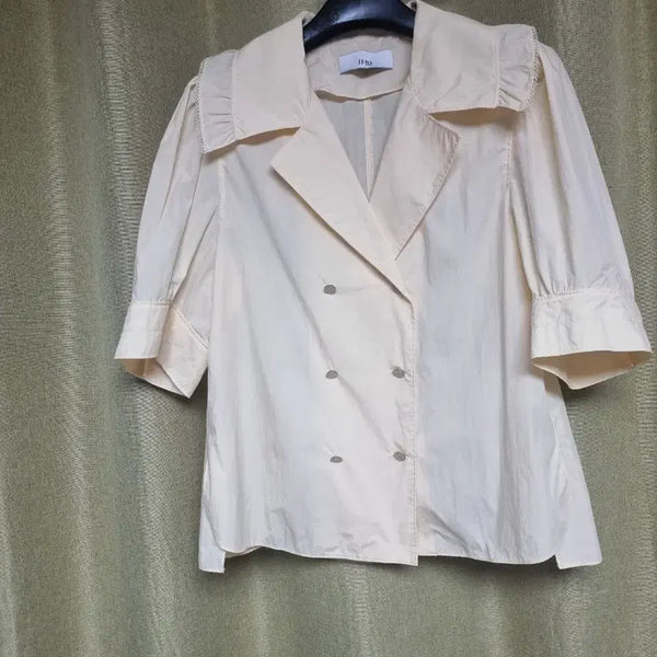 [BUNJANG] JJ-RO Double Button Frill Blouse Yellow / jj-ro더블 버튼 프릴 블라우스 엘로우