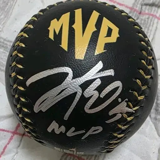 [BUNJANG] Kia Tigers Kim Do-young Autographed MVP Baseball / 기아타이거즈 김도영 MVP 싸인볼