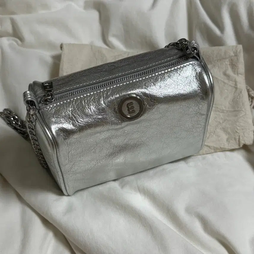 [BUNJANG] Minuit Muse Brett Mini Silver Bag / 미닛뮤트 브렛 미니 실버