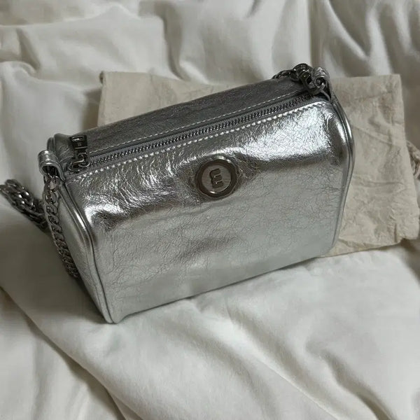 [BUNJANG] Minuit Muse Brett Mini Silver Bag / 미닛뮤트 브렛 미니 실버