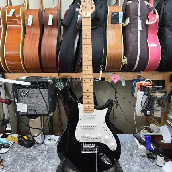 [BUNJANG] Behringer Stratocaster Type Electric Guitar / Behringer 베링거 일렉기타