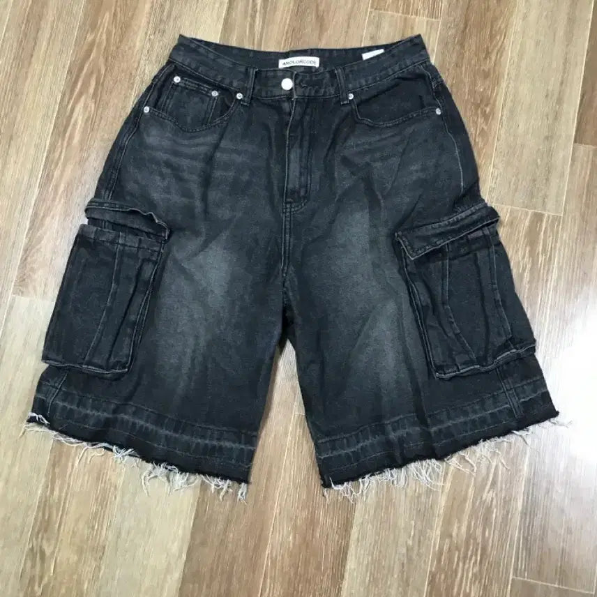 [BUNJANG] Unalloyed Code Bermuda Pants / 어널러코드 버뮤다