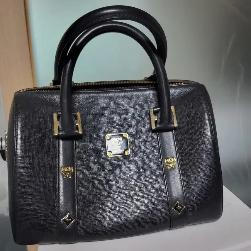 [BUNJANG] MCM Leather Handbag / 엠씨엠 가방 성주택 있어요
