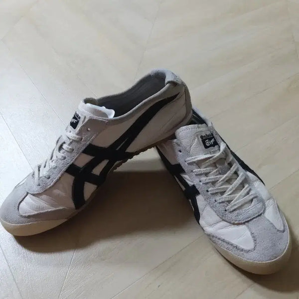 [BUNJANG] Onitsuka Tiger Mexico 66 White Black Sneakers (255) / 오니츠카타이거 멕시코 66 화이트 블랙 255