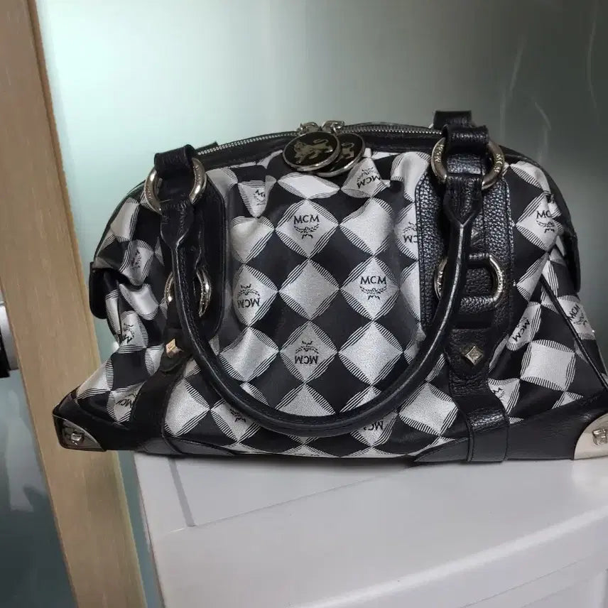 [BUNJANG] MCM Shoulder Bag / 엠씨엠 가방