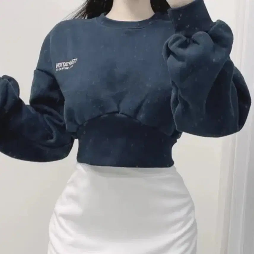 [BUNJANG] Gathered Puff Sleeve Crop Sweatshirt - Black / [새상품/품절대란](존예핏) 셔링 퍼프소매 크롭 맨투맨 블랙