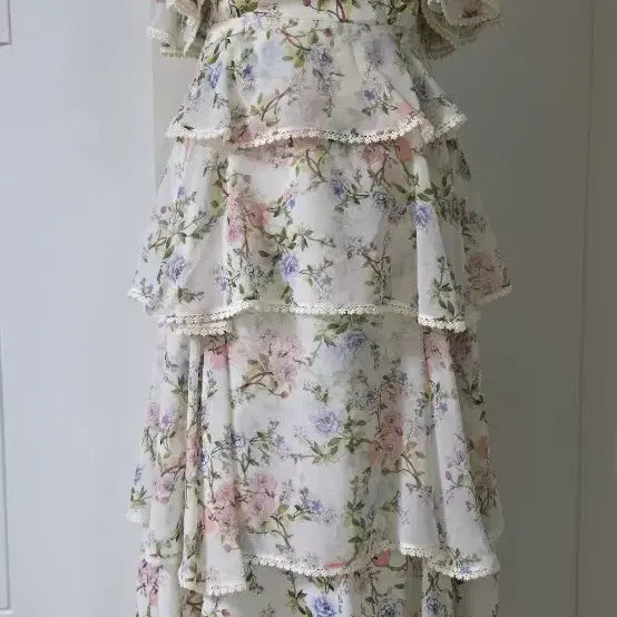 [BUNJANG] Chiyu's Closet Paris Wind Dress / 치유의 옷장 파리바람 원피스