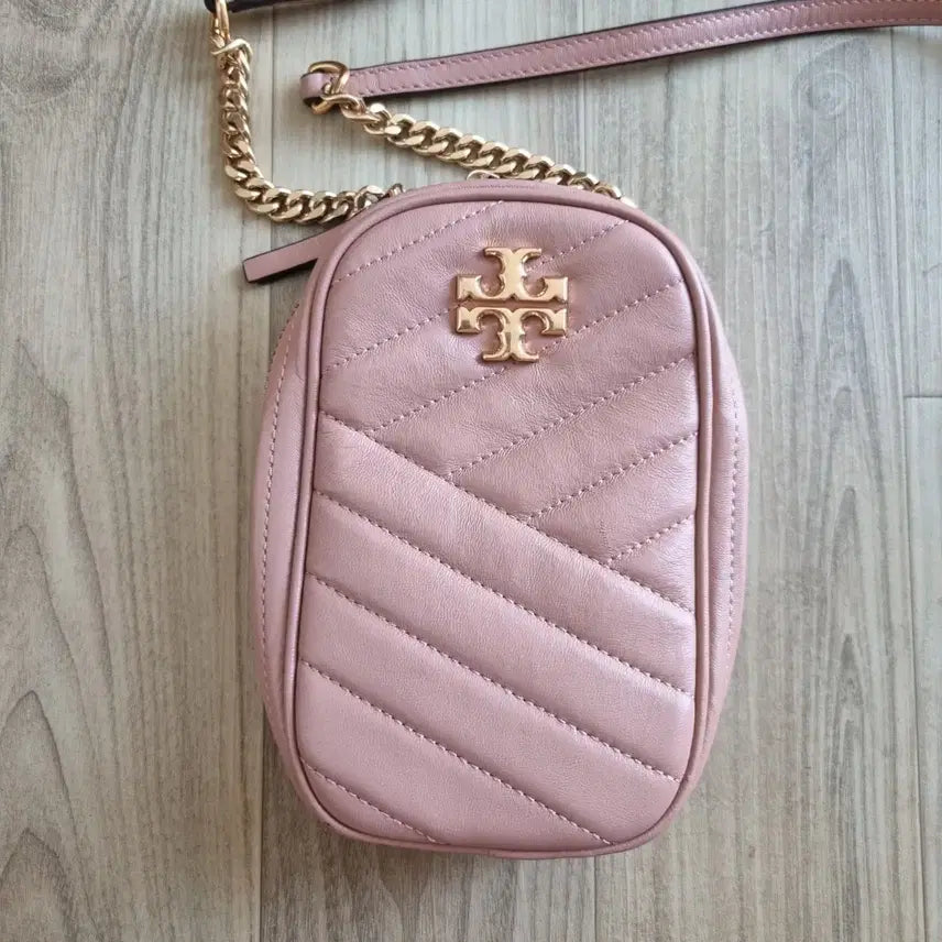 [BUNJANG] Tory Burch Kira Chevron Phone Crossbody Bag Mini / 토리버치 키라 쉐브론 폰 크로스바디백 미니크로스백