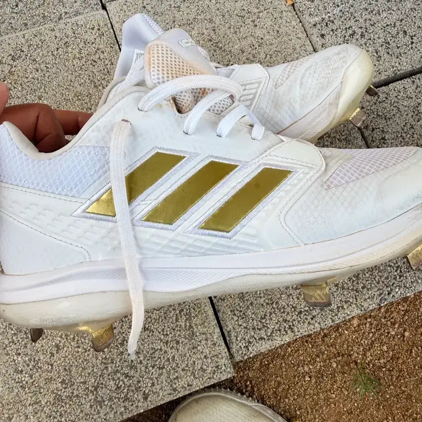 [BUNJANG] Adidas Baseball Spikes - White Gold Stripes / 아디다스 스파이크