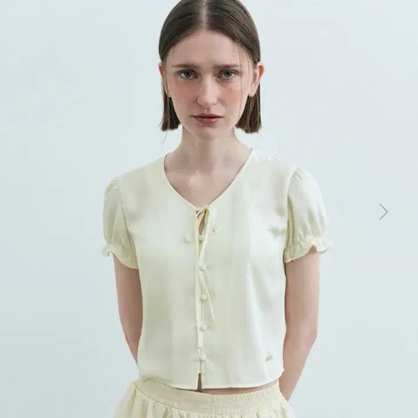 [BUNJANG] Marithe Half Sleeve Satin Blouse S / 마리떼 하프슬리브 사틴 블라우스 s