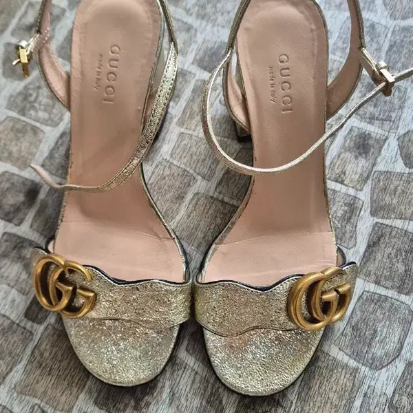 [BUNJANG] Gucci Metallic Gold GG Logo Sandals Size 34.5 / 정품구찌 메탈릭 골드 GG 로고 샌들 34.5