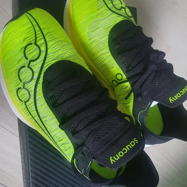 [BUNJANG] Saucony Endorphin Elite 2 Running Shoes / 써코니엔돌핀엘리트2