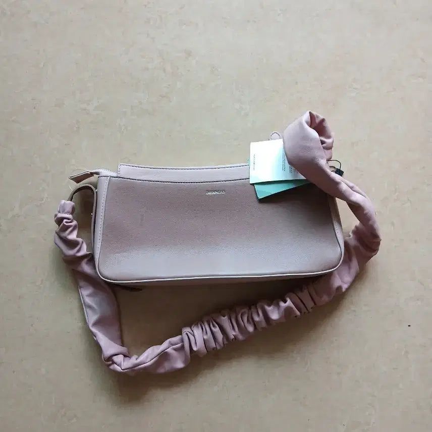 [BUNJANG] Mango Shirring Shoulder Bag Pink / 망고 셔링 숄더백 핑크